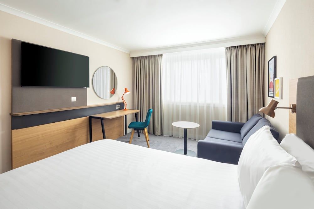 Premium Room, 1 Queen Bed with Sofa bed (Stocked Minibar)