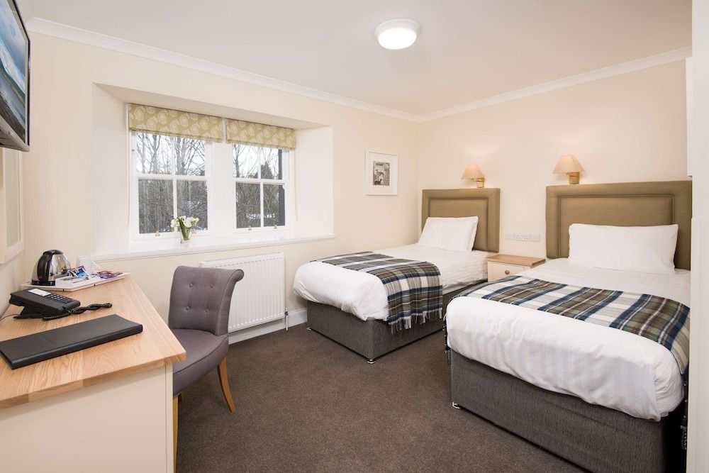 The Inveraray Inn, BW Signature Collection Standard Room, 3 Twin Beds, Non Smoking 2