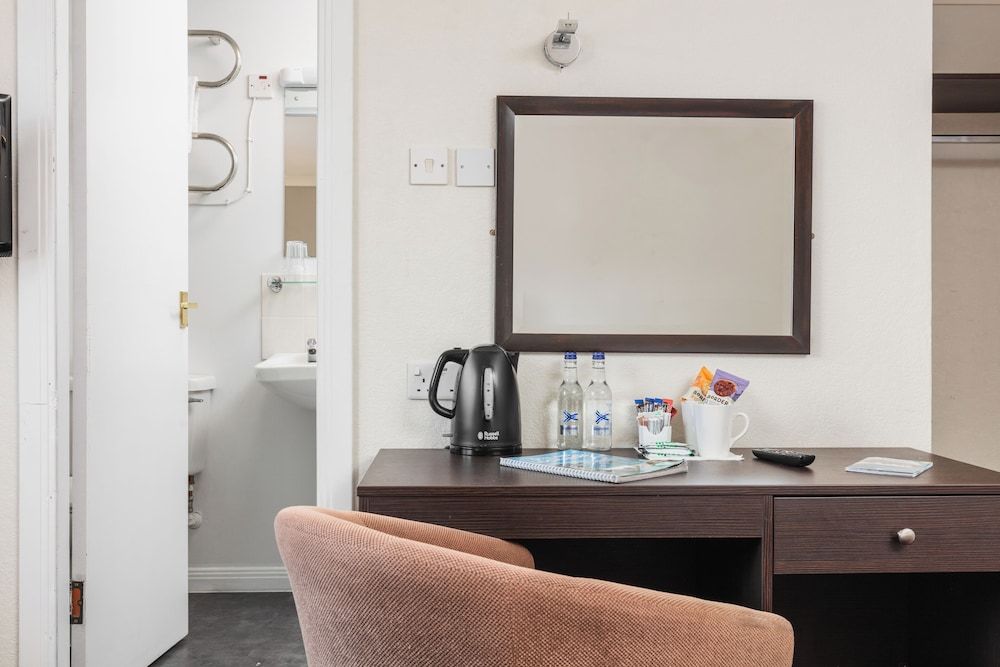 Kyle Hotel Twin Room 6