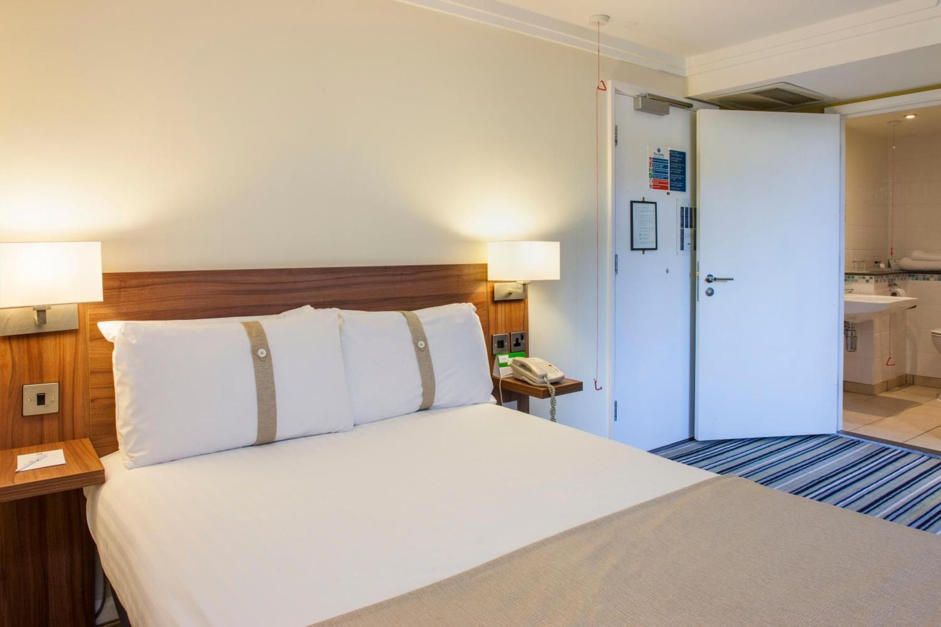 Standard King Room - Accessible
