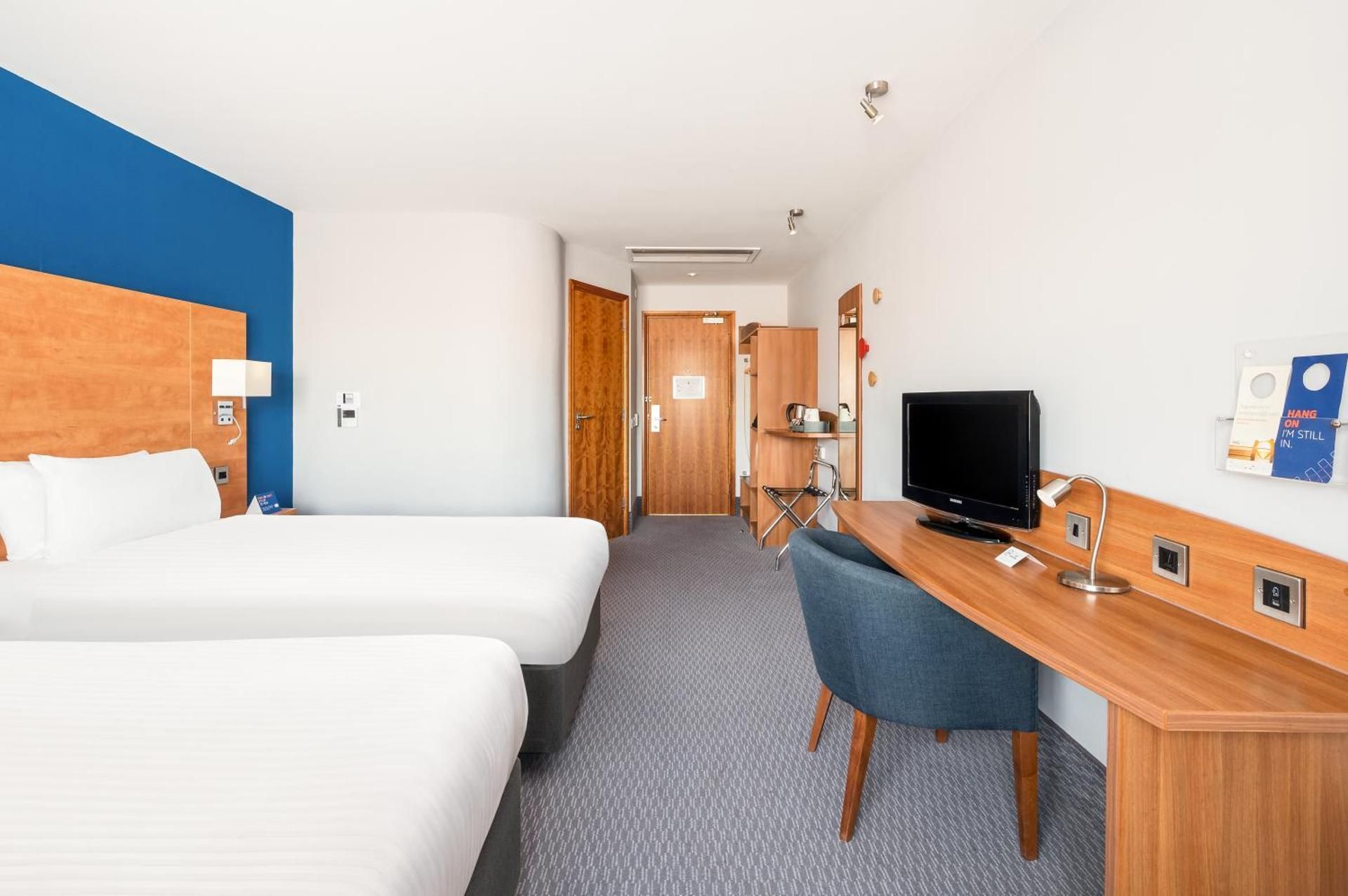 2 Single Beds Standard