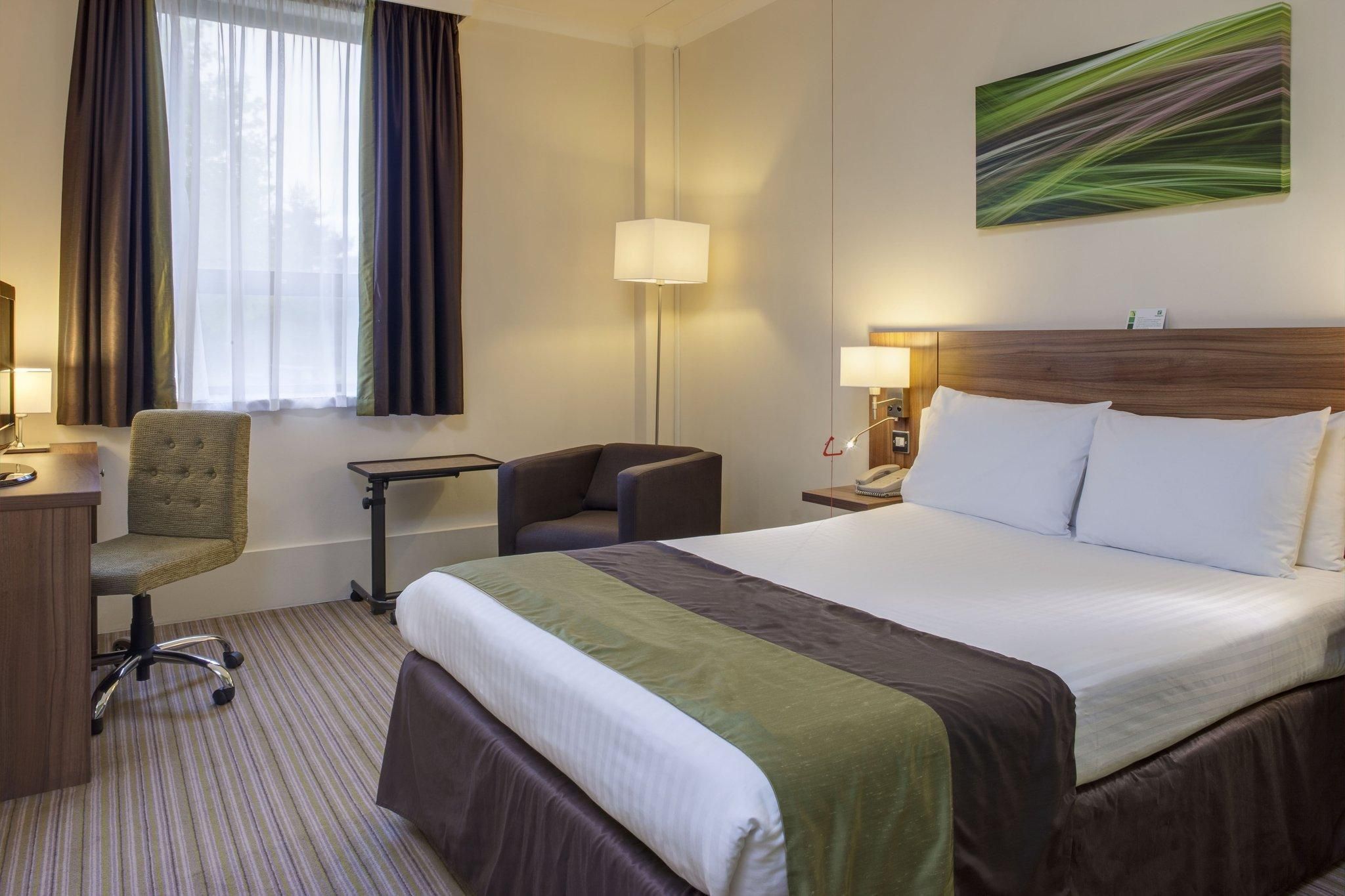 1 Double Bed Standard Accessible