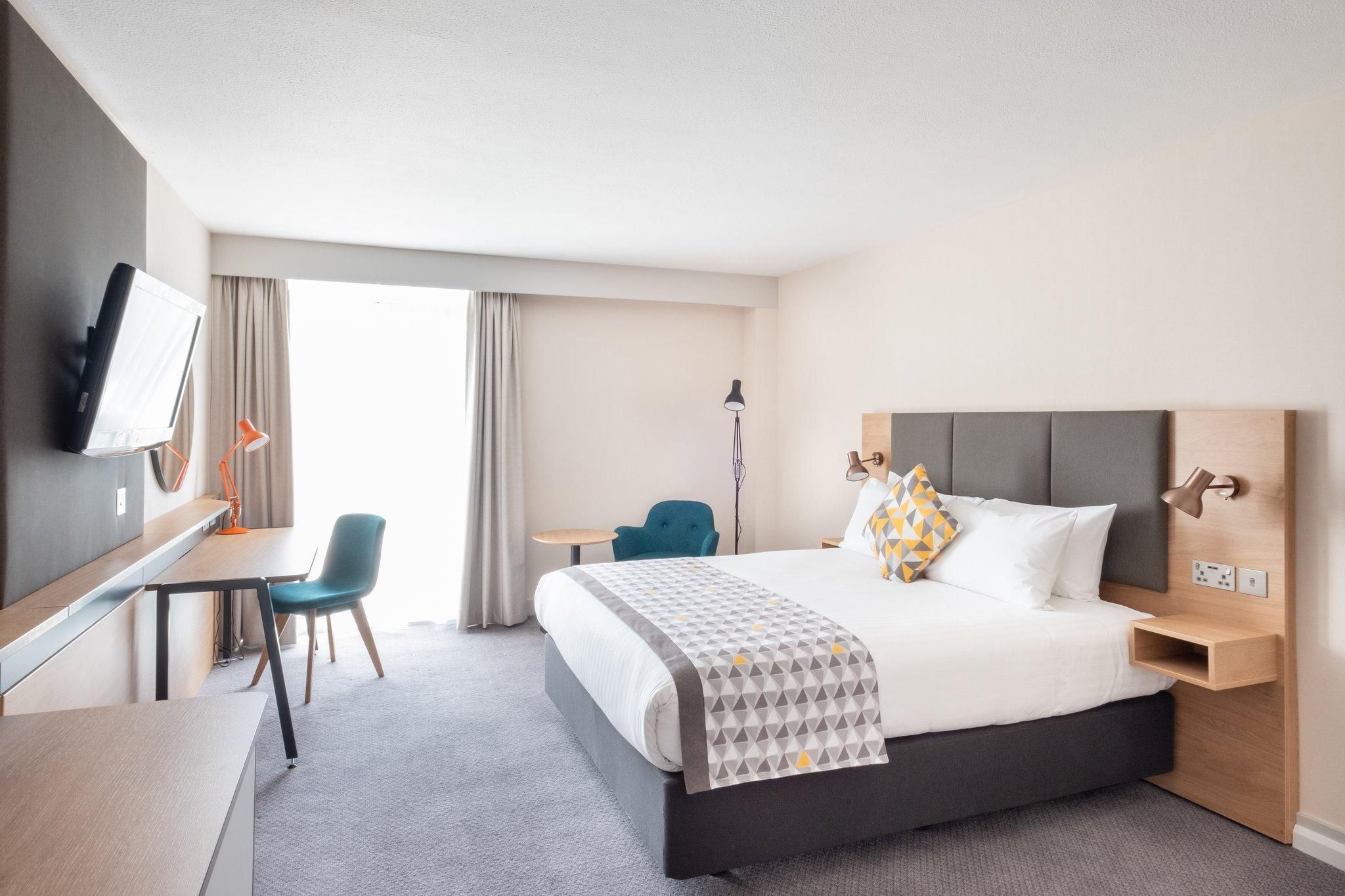 1 Super King Bed 1 Bedroom Suite