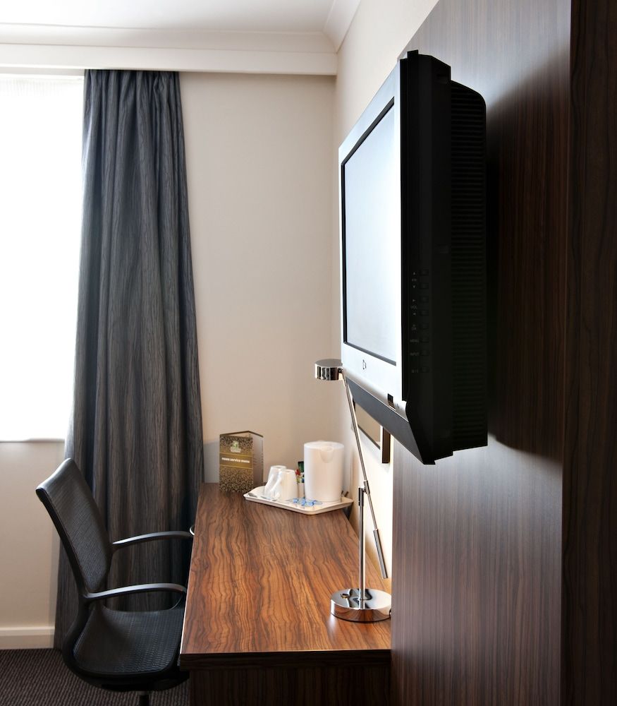 Holiday Inn Liverpool City Centre by IHG Standard Room, 1 King Bed 17