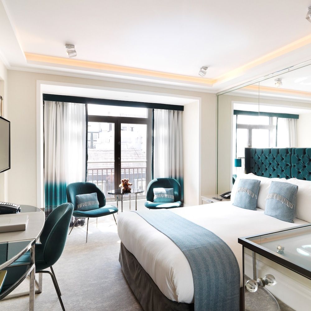 undefined The Athenaeum Hotel & Residences 8