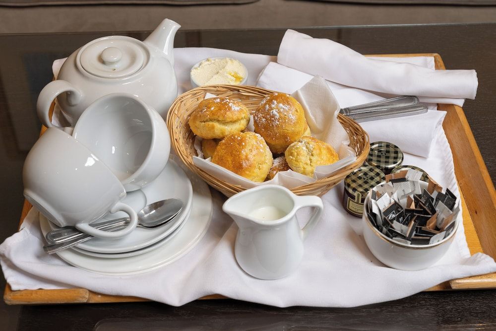 undefined The Beaufort Knightsbridge 10