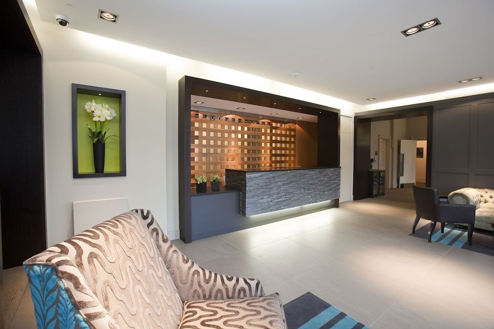 undefined The Lodge Hotel - Putney