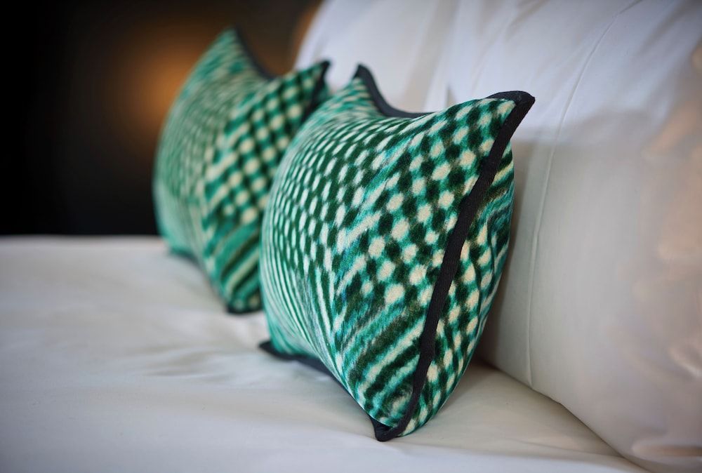 undefined The Lodge Hotel - Putney 6