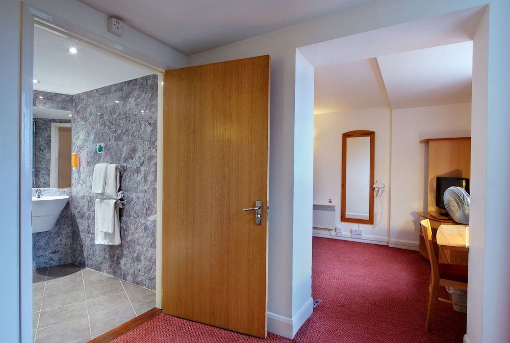 Waterloo Hub Hotel & Suites Standard Family 3