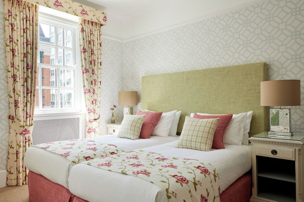 undefined Durrants Hotel 9