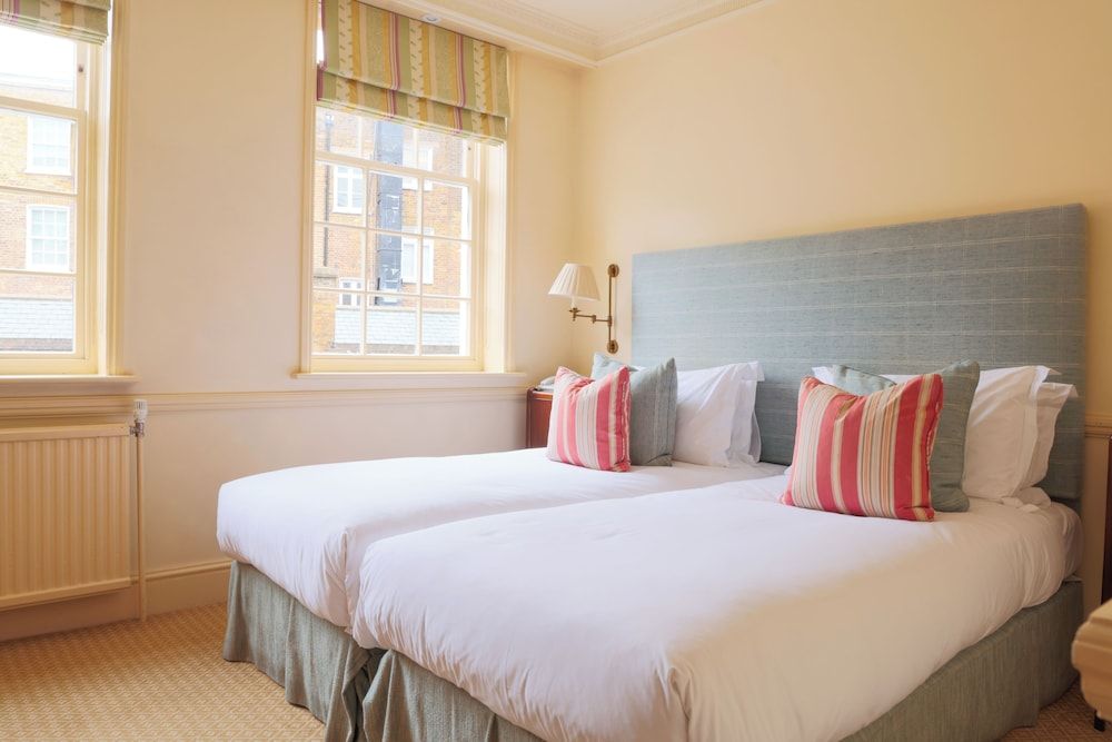 Durrants Hotel Twin Room 2