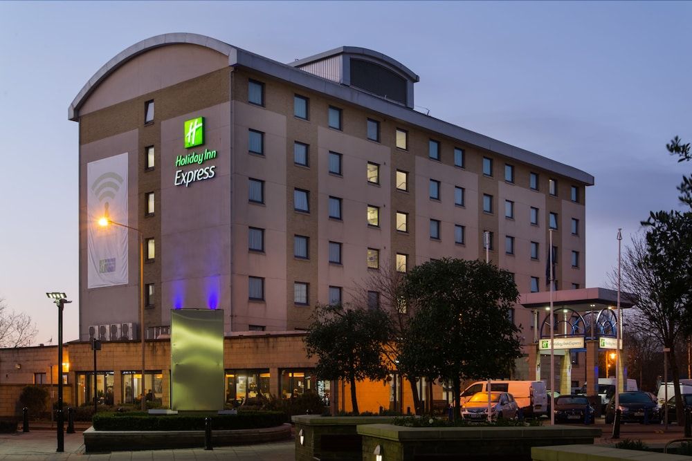 undefined Holiday Inn Express London Wandsworth by IHG 6