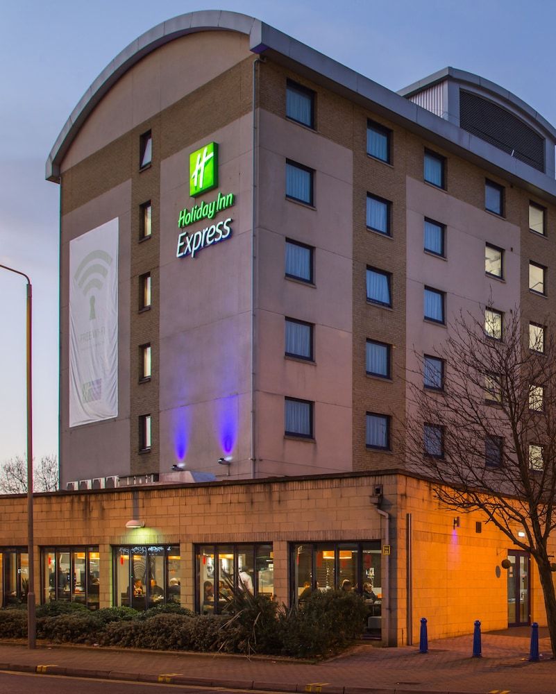 undefined Holiday Inn Express London Wandsworth by IHG 7