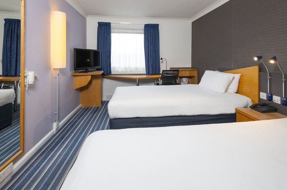 undefined Holiday Inn Express London Wandsworth by IHG 10