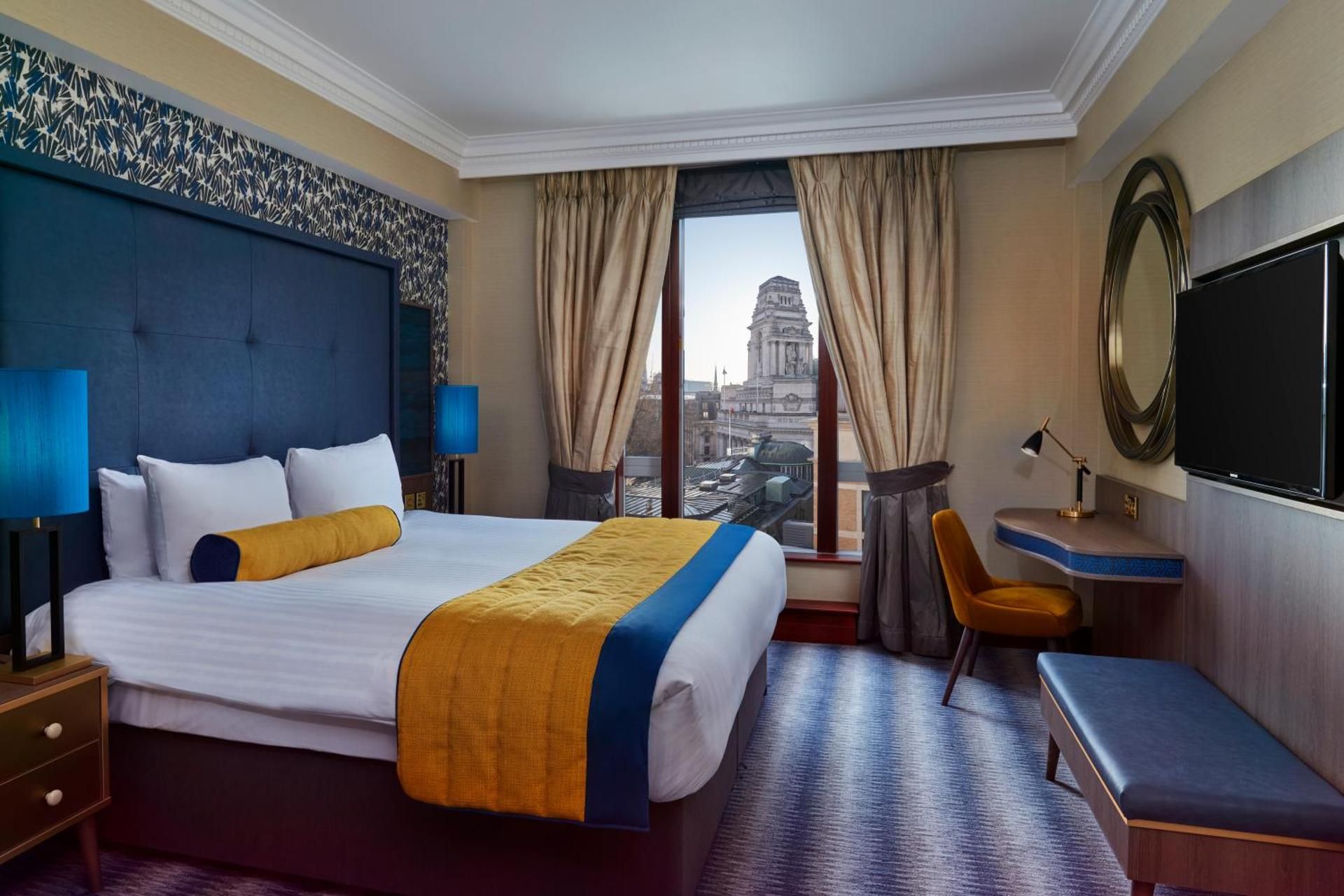 Leonardo Royal Hotel London City - Tower of London Superior Double Room 3