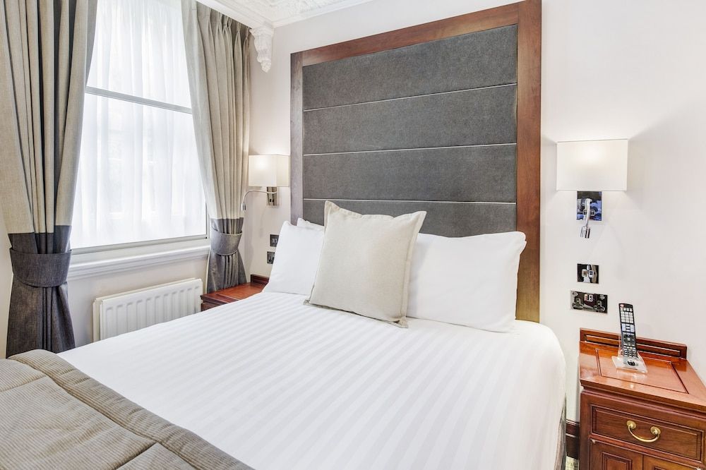 Gem Fitzrovia Hotel Superior Double Room 2