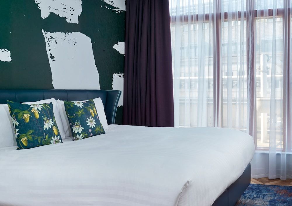 NYX Hotel London Holborn by Leonardo Hotels Superior Double Room 3