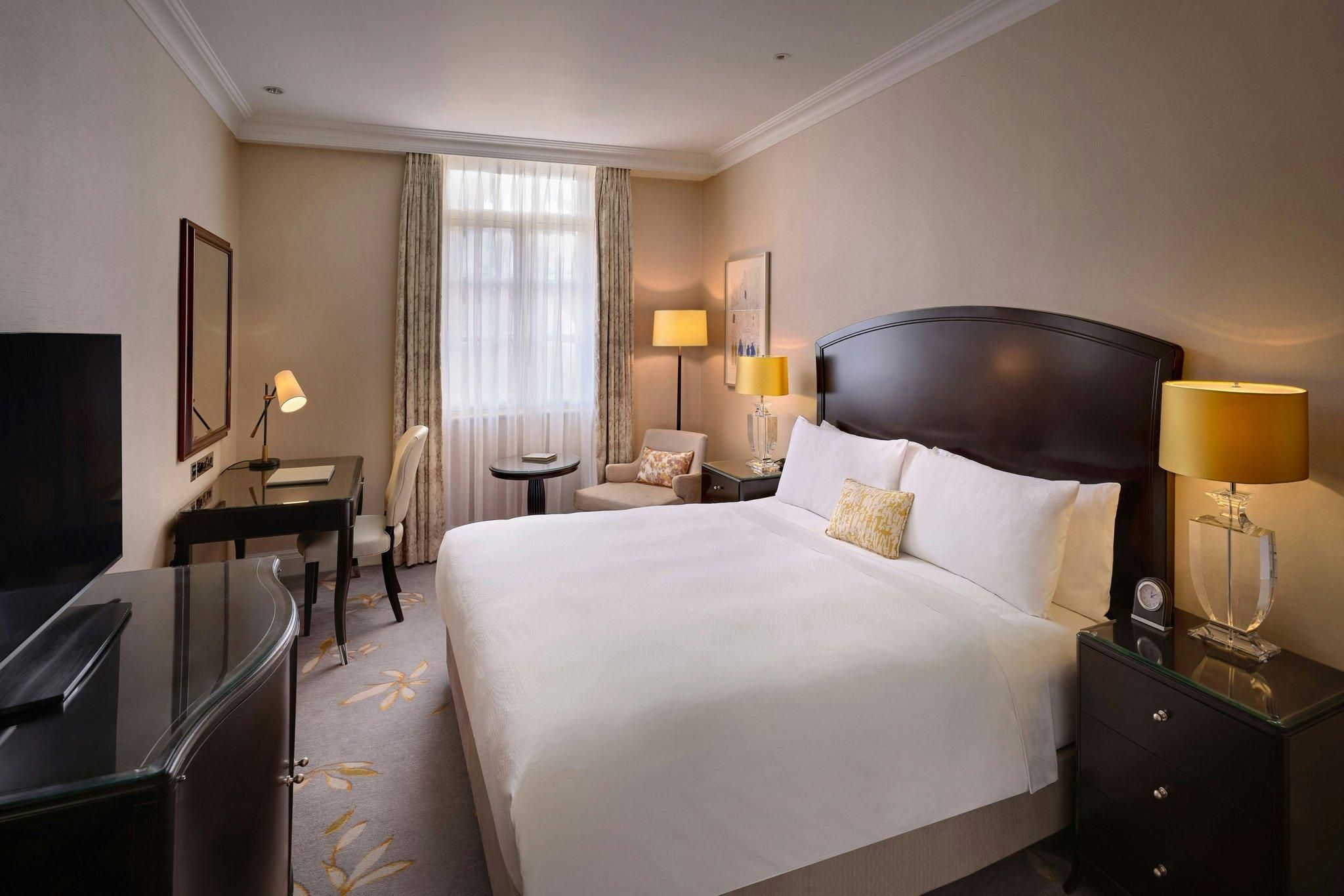 Deluxe Room, Guest room, Queen