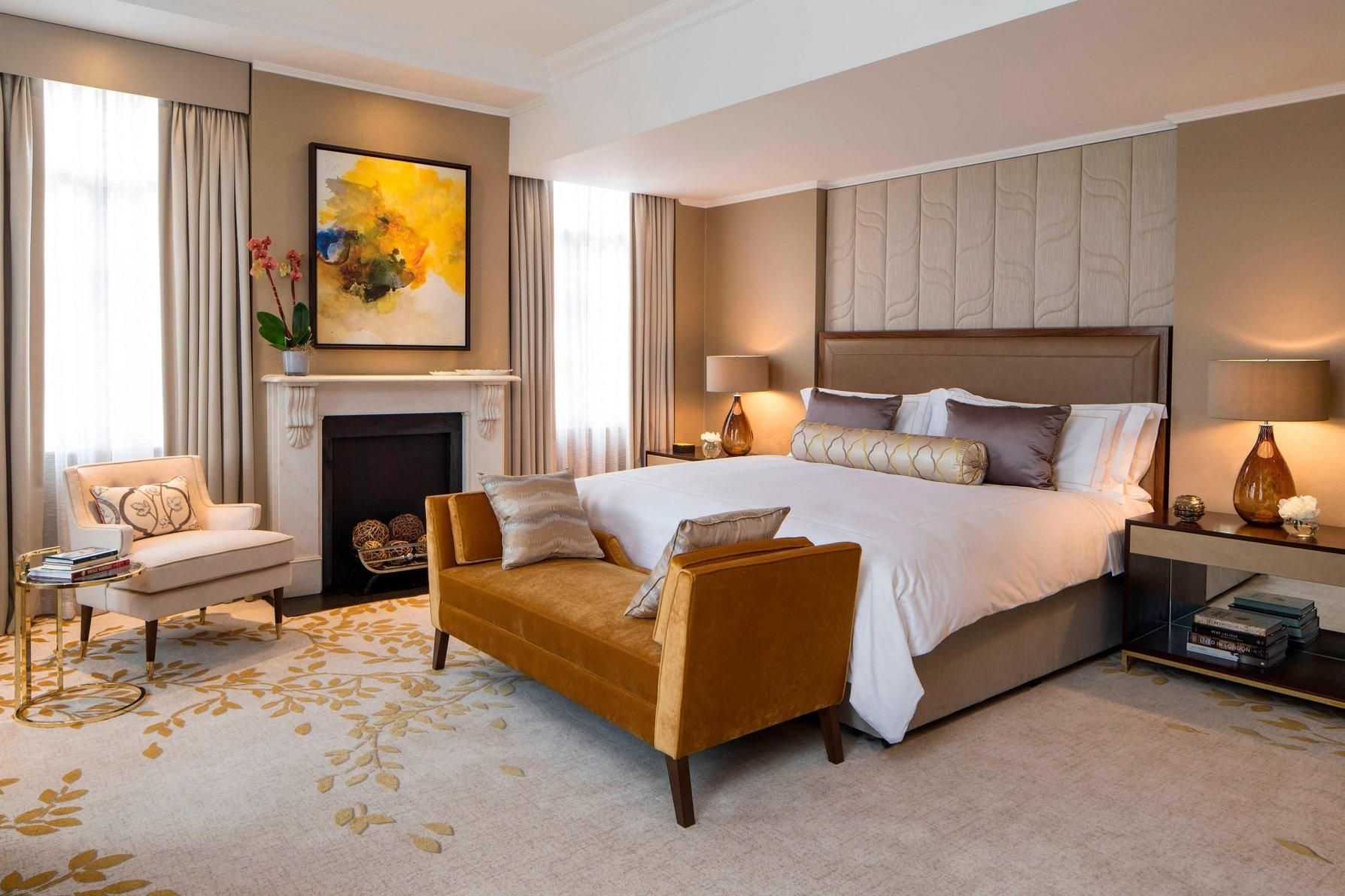 royal suite, executive lounge access, 1 bedroom larger suite, 1 king, hyde park view