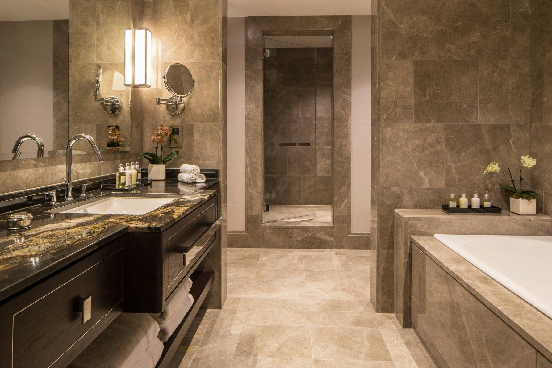 Park View Suite, Executive lounge access, 1 Bedroom Larger Suite, 1 King, Hyde Park view