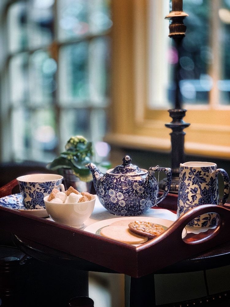 undefined Hazlitt's Hotel 7