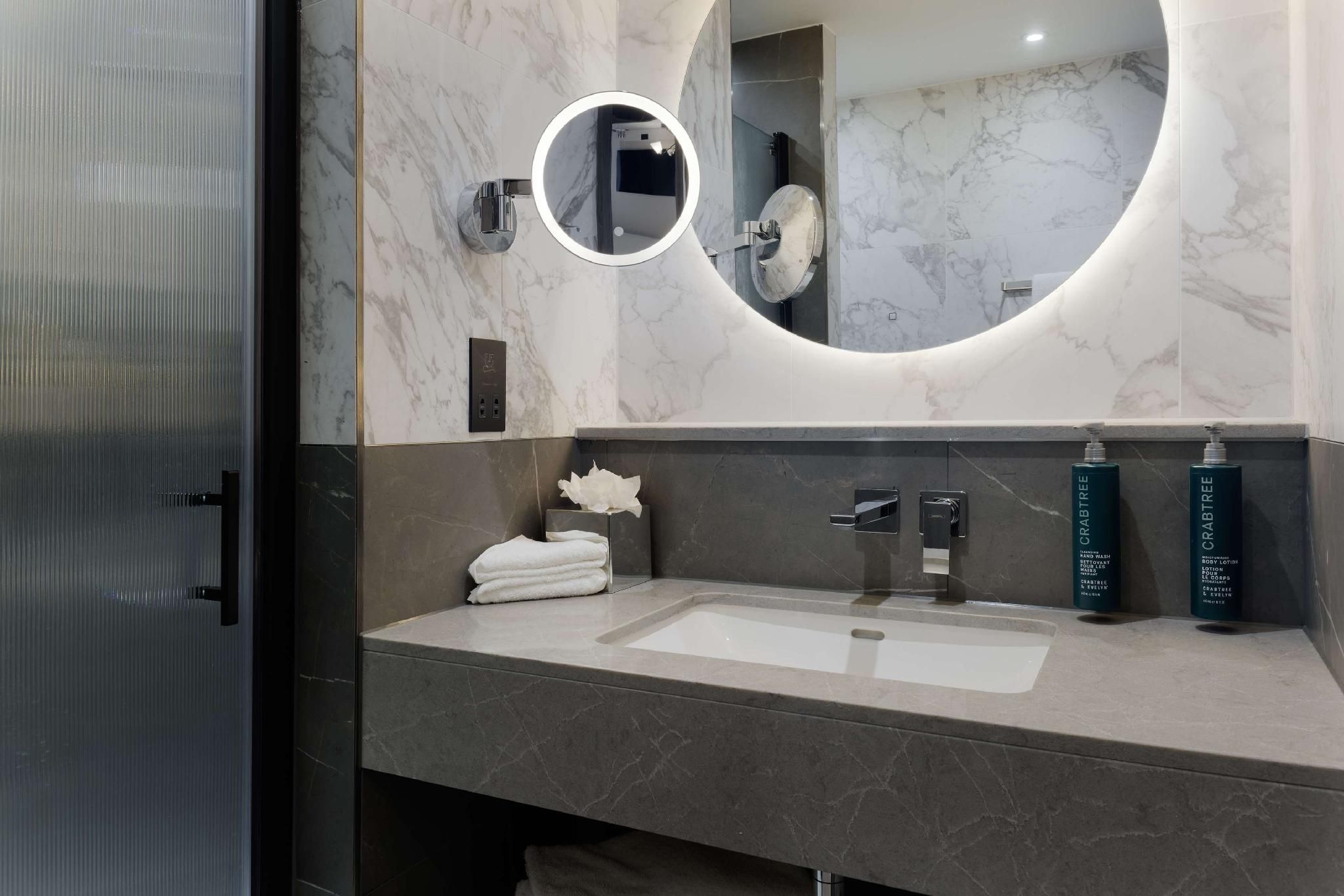 undefined DoubleTree by Hilton London Victoria 5