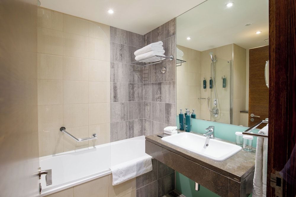 undefined Hilton London Canary Wharf 7