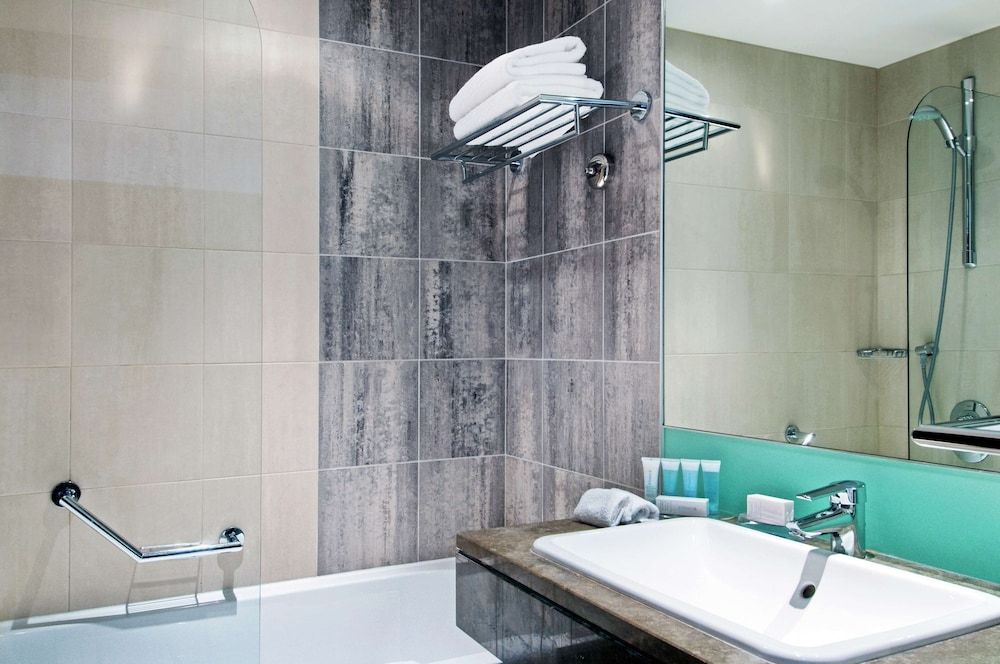 Hilton London Canary Wharf Double Room 5