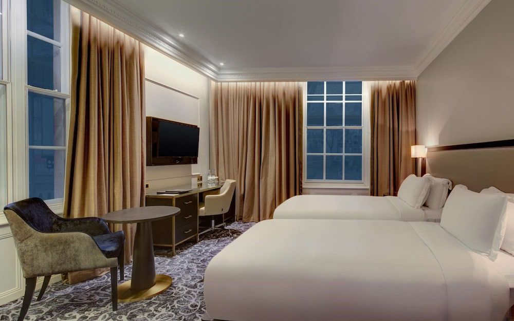 Hilton London Euston Twin Room 2