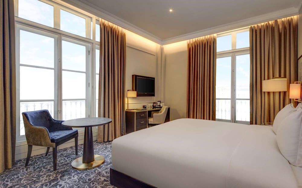 undefined Hilton London Euston 4