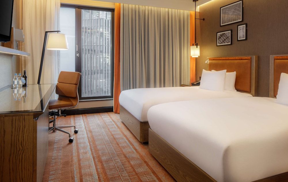 Hilton London Tower Bridge Twin Room 2
