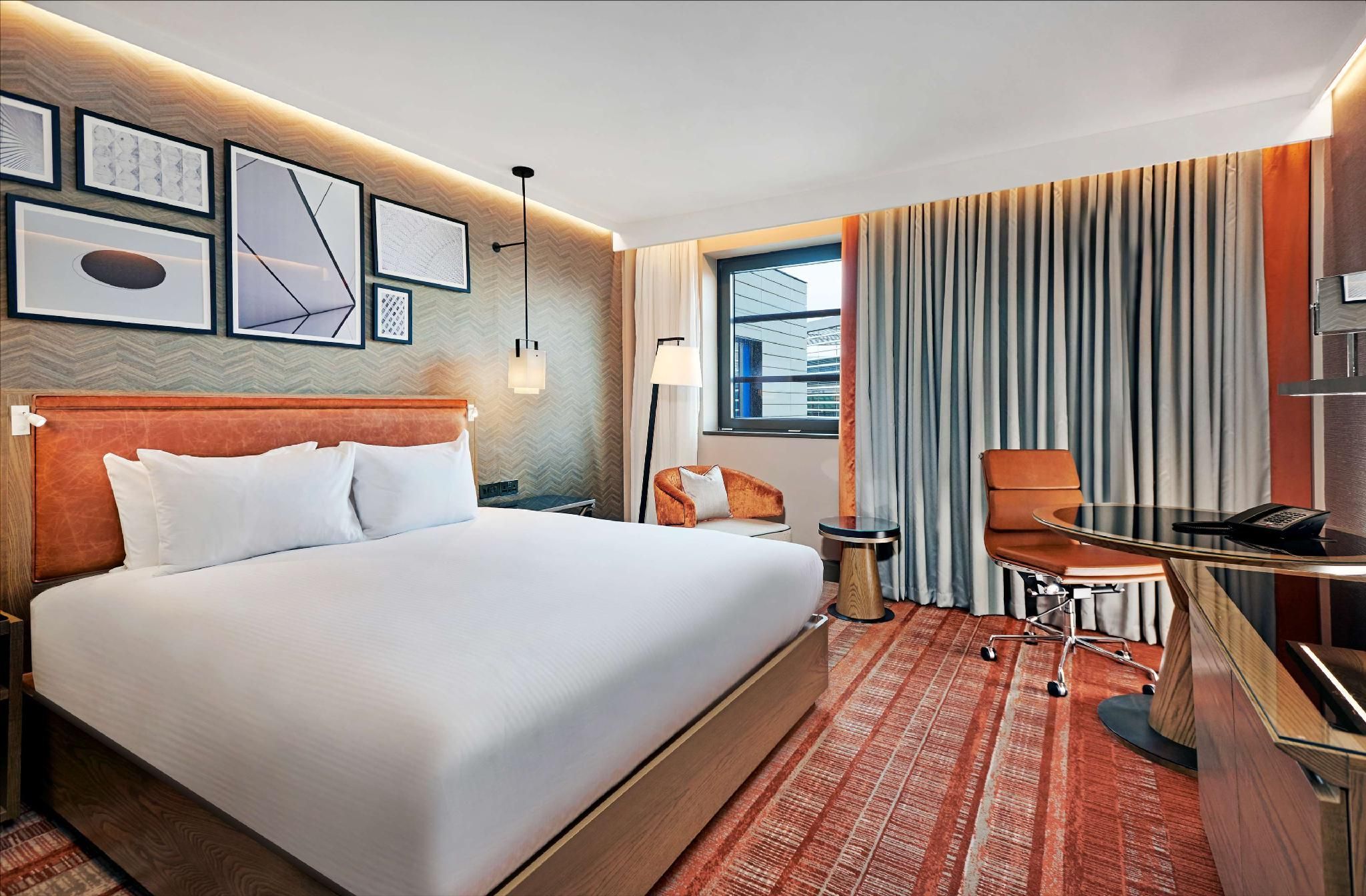 Hilton London Tower Bridge King Guest Room 2