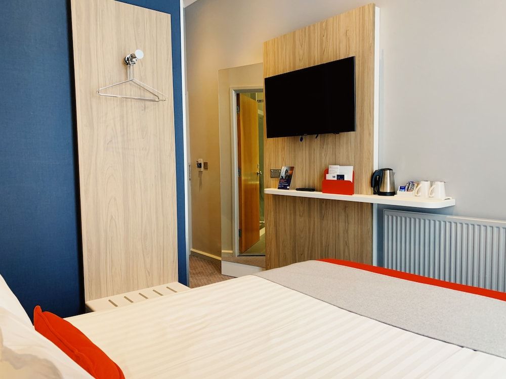 undefined Holiday Inn Express London Victoria by IHG 4