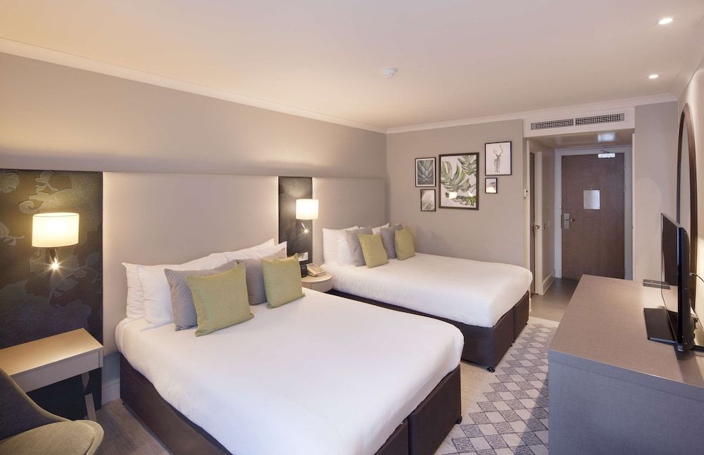 undefined DoubleTree by Hilton London Kensington 4