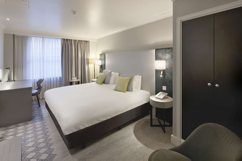undefined DoubleTree by Hilton London Kensington