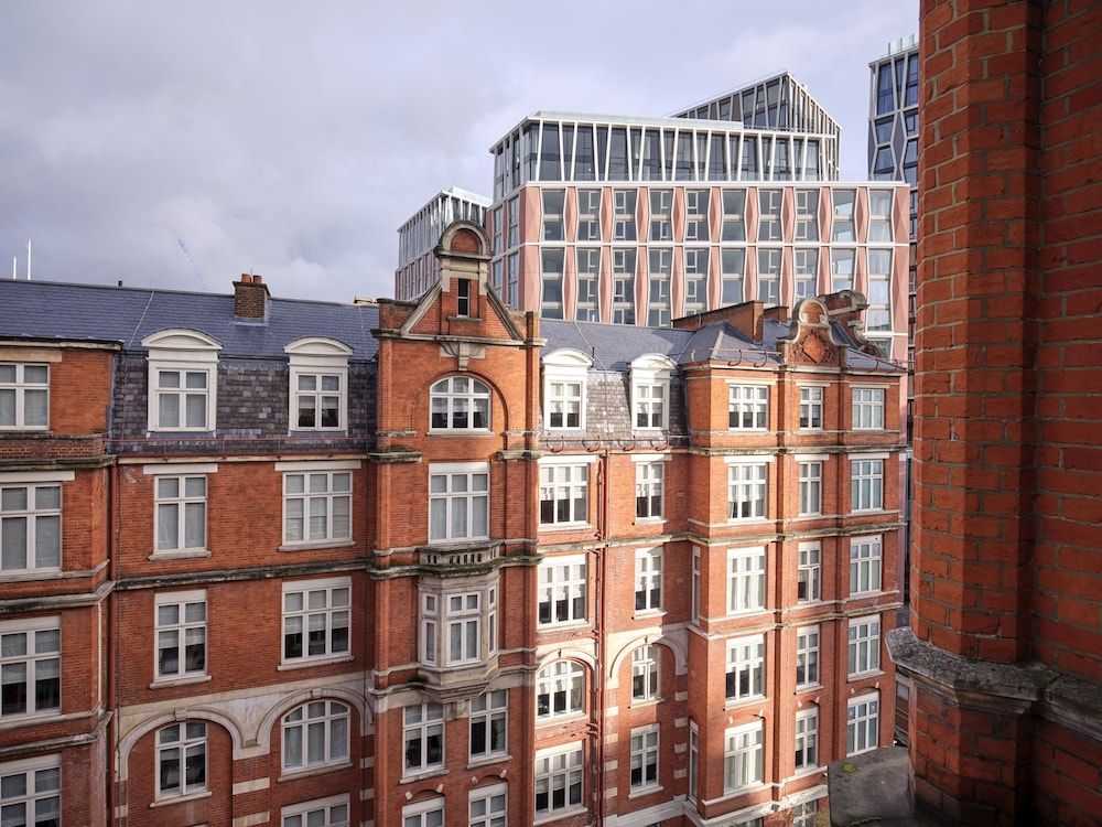 undefined St. Ermins Hotel, Autograph Collection 7