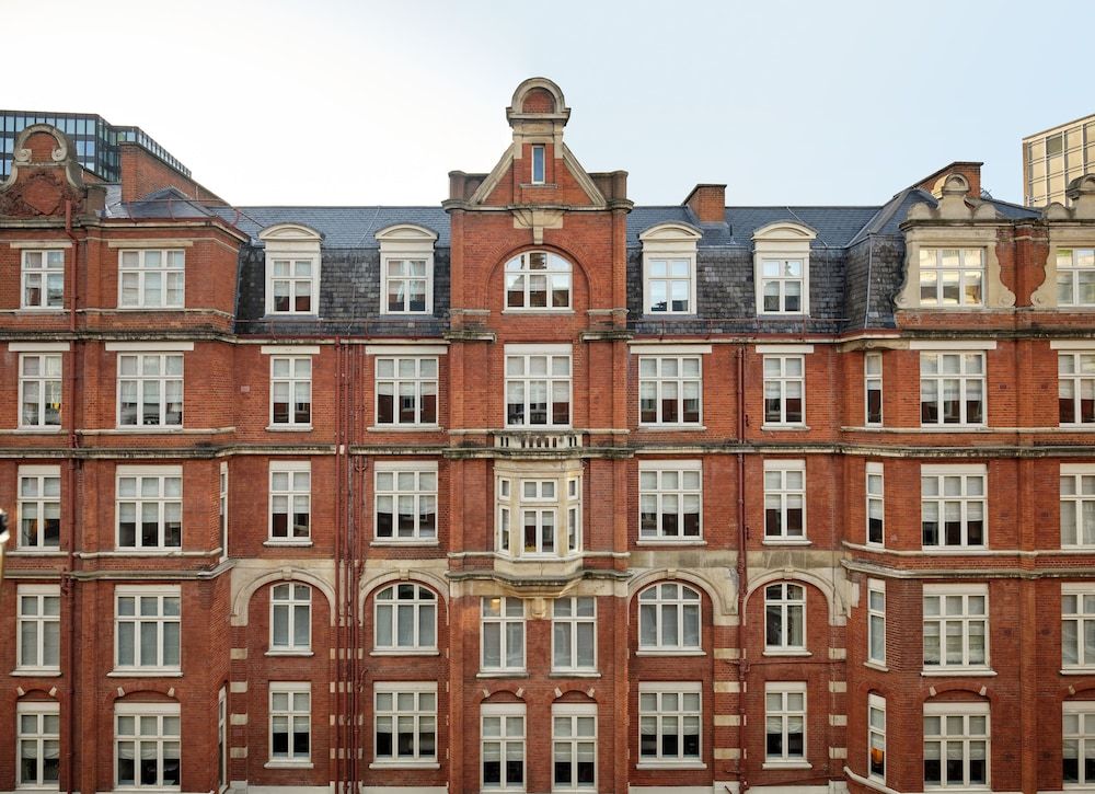 undefined St. Ermins Hotel, Autograph Collection 10