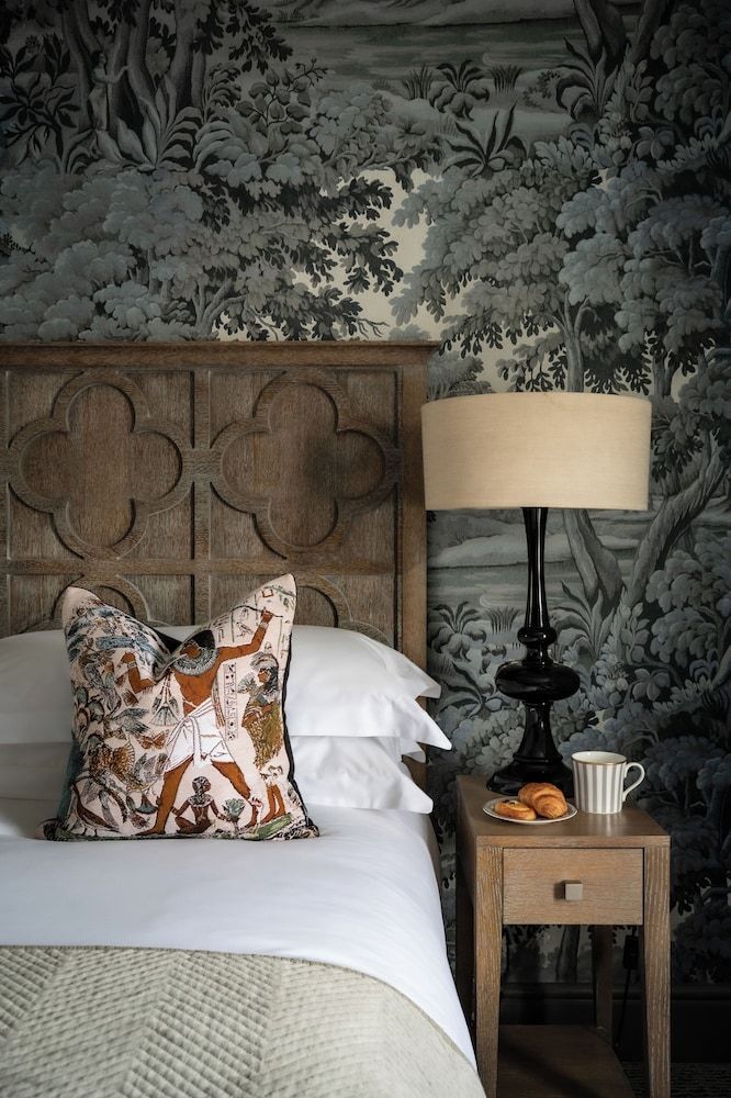 The Bloomsbury Classic Room, 1 King Bed 6