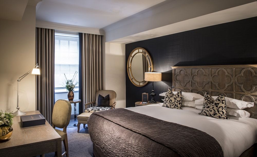 The Bloomsbury Classic Room, 1 King Bed 3