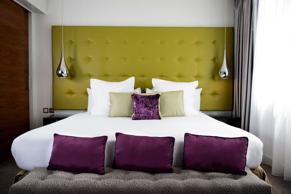 K West Hotel & Spa Studio, 1 King Bed 4