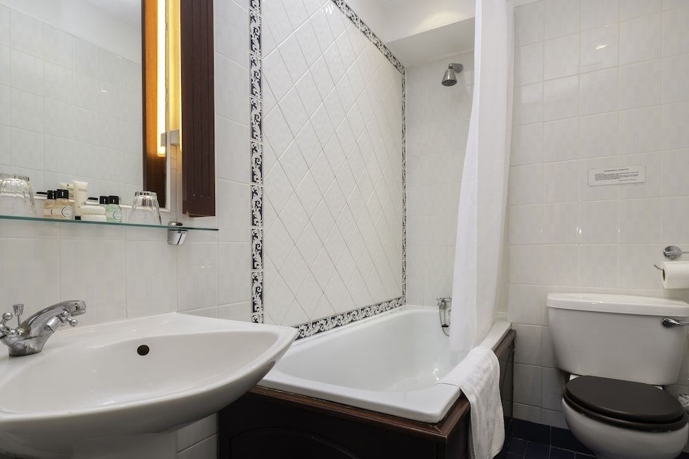 Triple Room (1 Double and 1 Single Bed)
