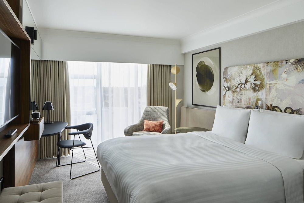 London Marriott Hotel Kensington Deluxe Room, 1 Queen Bed 2