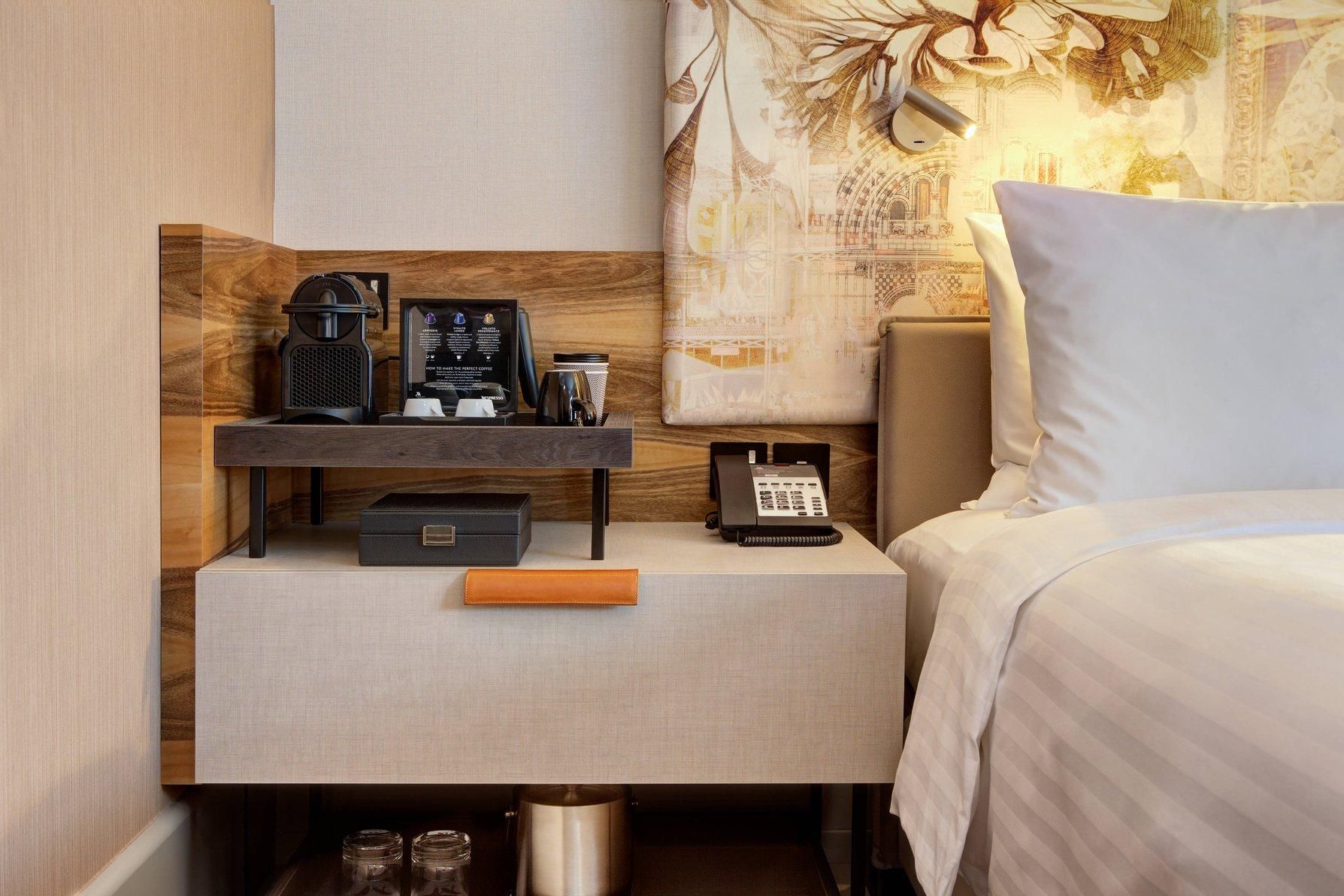 Superior Deluxe, Guest room, 1 Queen, High floor