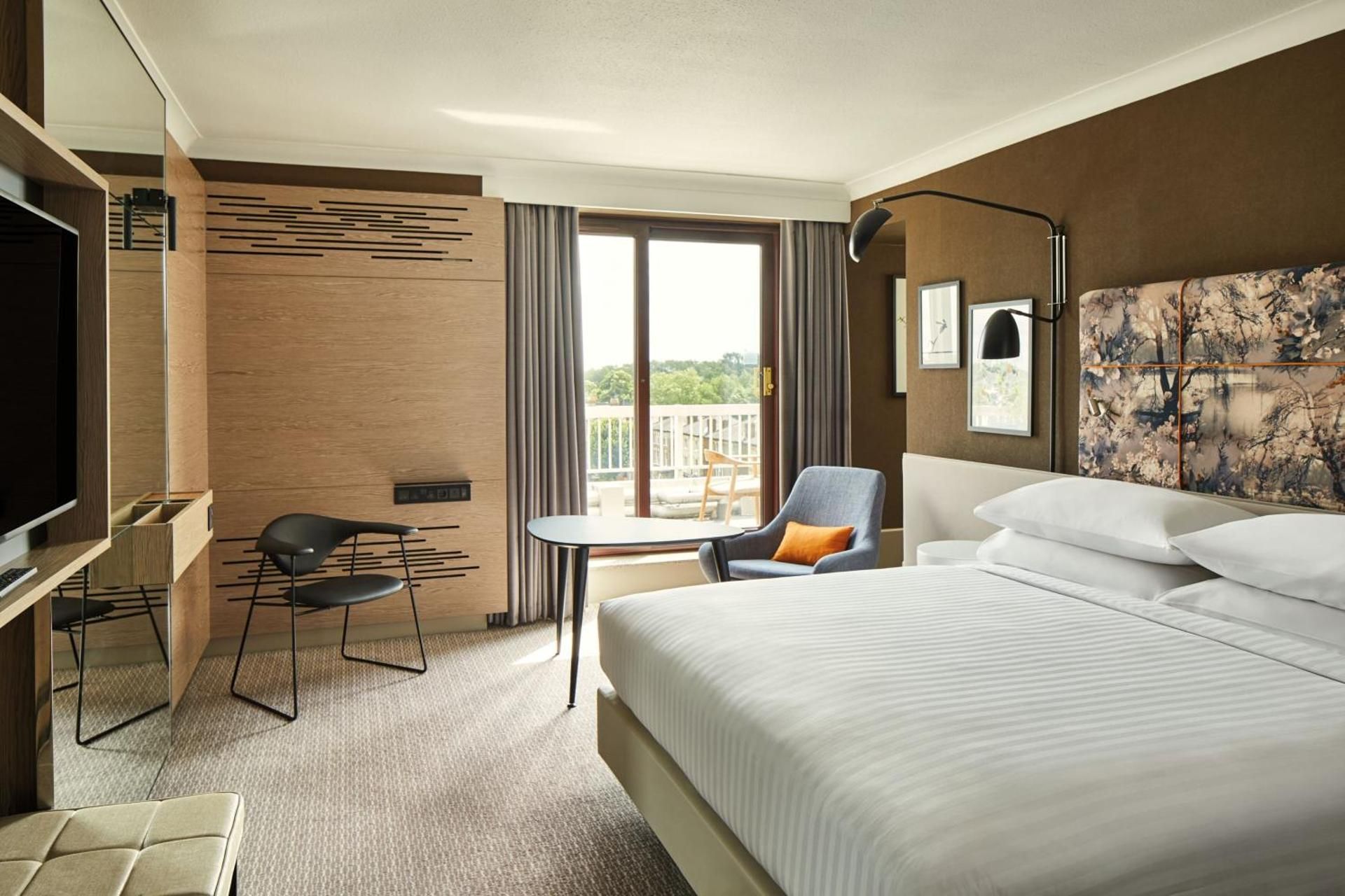 Deluxe Room, Guest room, 1 King, Balcony