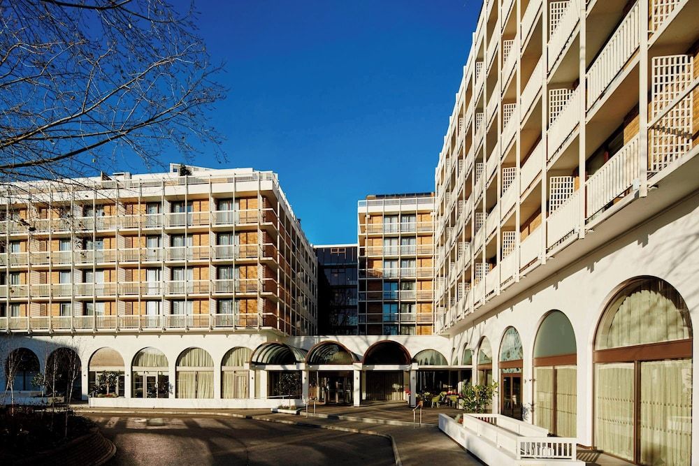 undefined London Marriott Hotel Regents Park 2