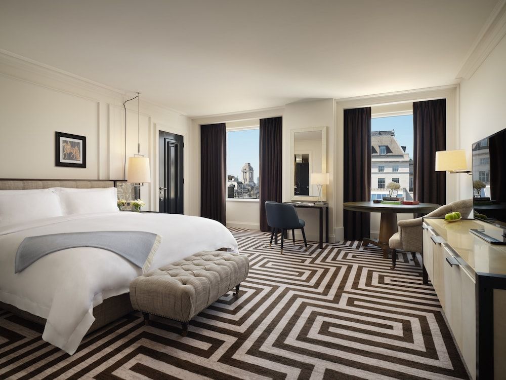 Grand Room, 1 King Bed (Premier)