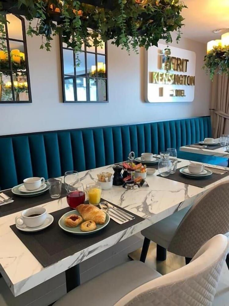 undefined Oxford Hotel Earl's Court 9