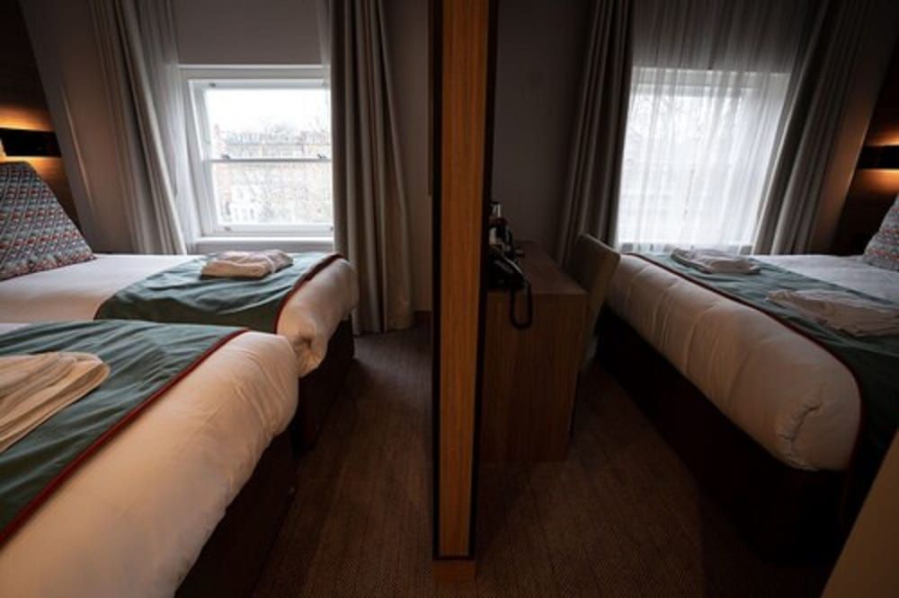 undefined Oxford Hotel Earl's Court 3