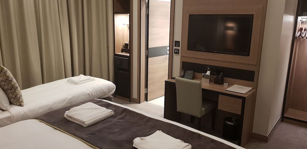 undefined Oxford Hotel Earl's Court