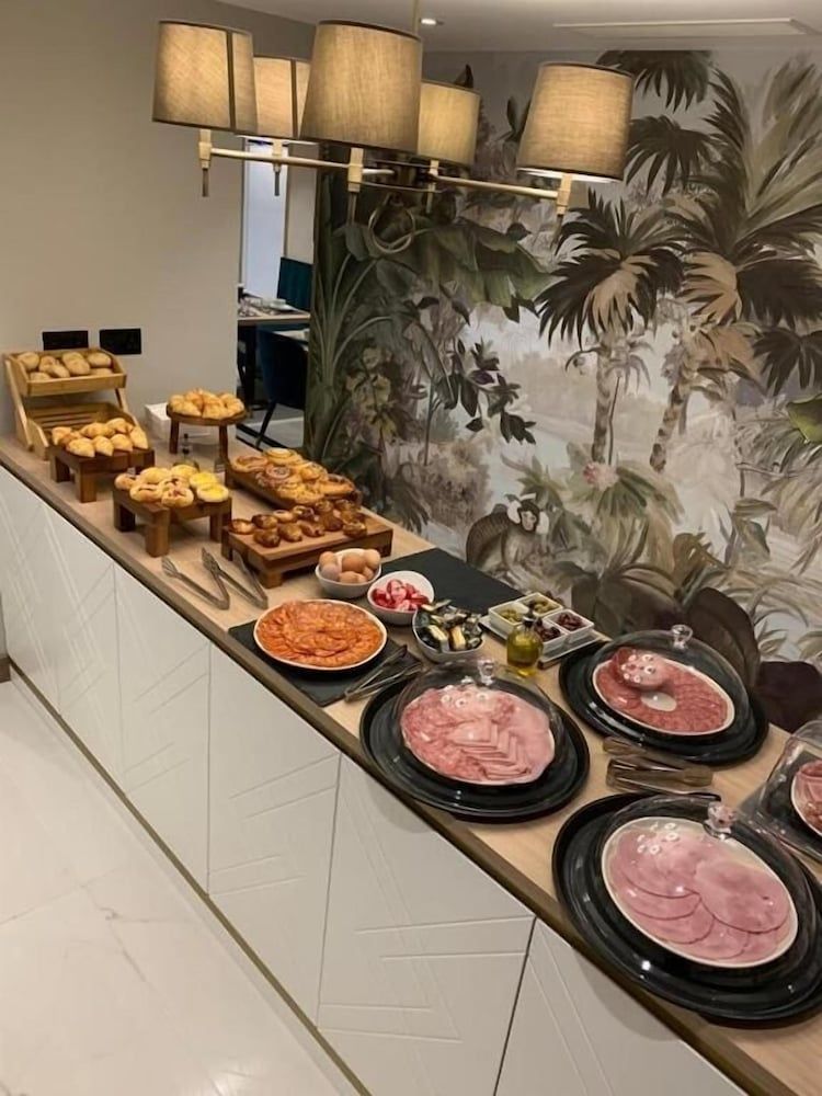 undefined Oxford Hotel Earl's Court 8